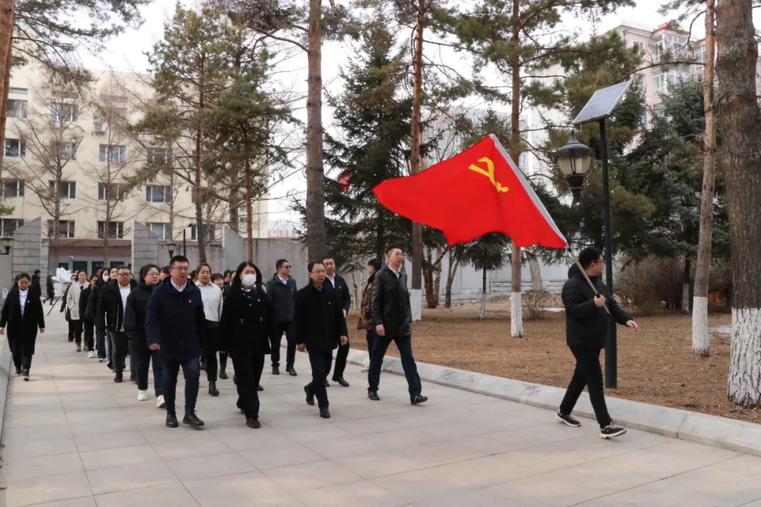 科创公司党委开展“缅怀革命先烈 弘扬革命精神”清明祭扫主题党日活动